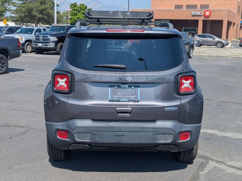 Used 2020 Jeep Renegade Altitude AWD/4WD image 6