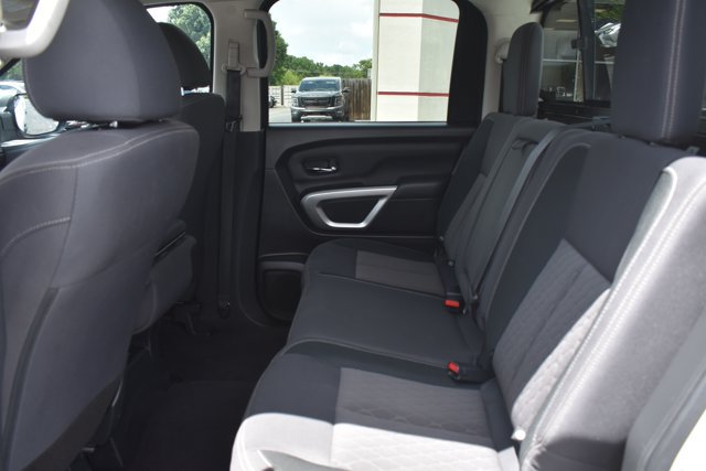 Used 2023 Nissan Titan SV RWD image 14