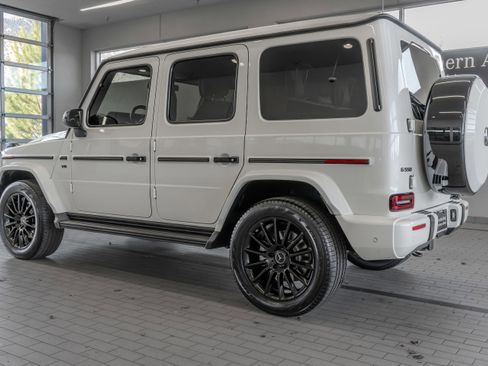Used 2021 Mercedes-Benz G 550 image 13