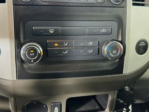 Used 2013 Nissan Frontier SV RWD image 15