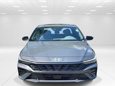 New 2026 Hyundai Elantra SEL Sport Premium FWD image 2