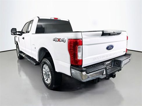 Used 2019 Ford F250 XLT w/ XLT Value Package image 5