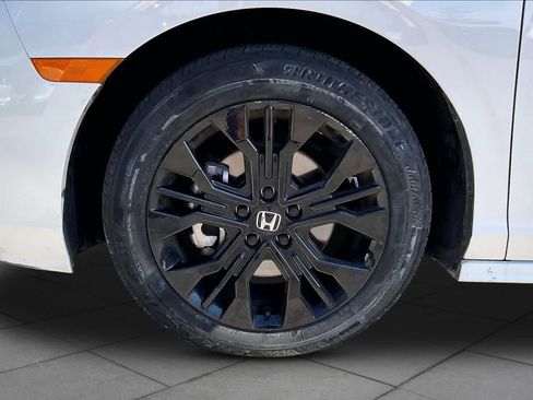 Used 2025 Honda Odyssey Sport-L image 11