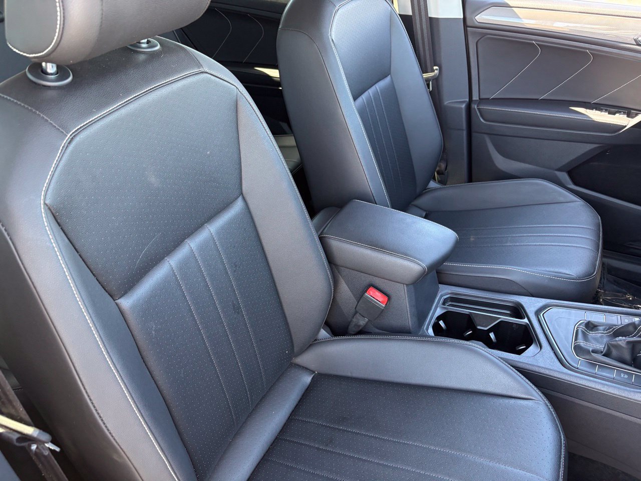 Used 2023 Volkswagen Tiguan SE FWD image 11
