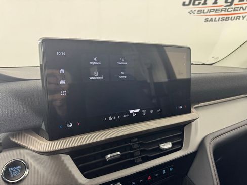 Used 2026 Ford Explorer Active RWD image 17
