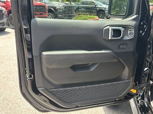 New 2026 Jeep Wrangler Unlimited Rubicon AWD/4WD image 10
