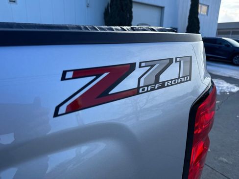 Certified 2018 Chevrolet Silverado 1500 LT w/ All Star Edition image 11