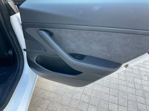 Used 2018 Tesla Model 3 Mid Range image 30