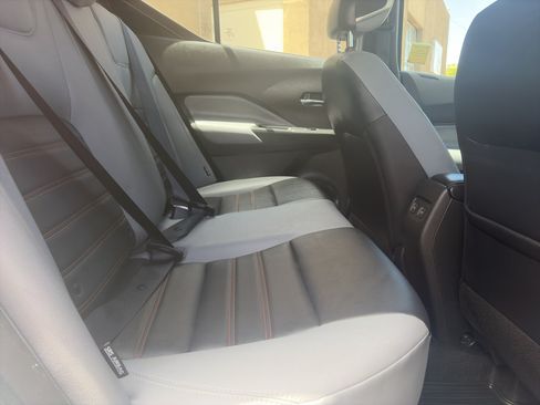 Used 2023 Nissan Kicks SR w/ SR Premium Package FWD image 22