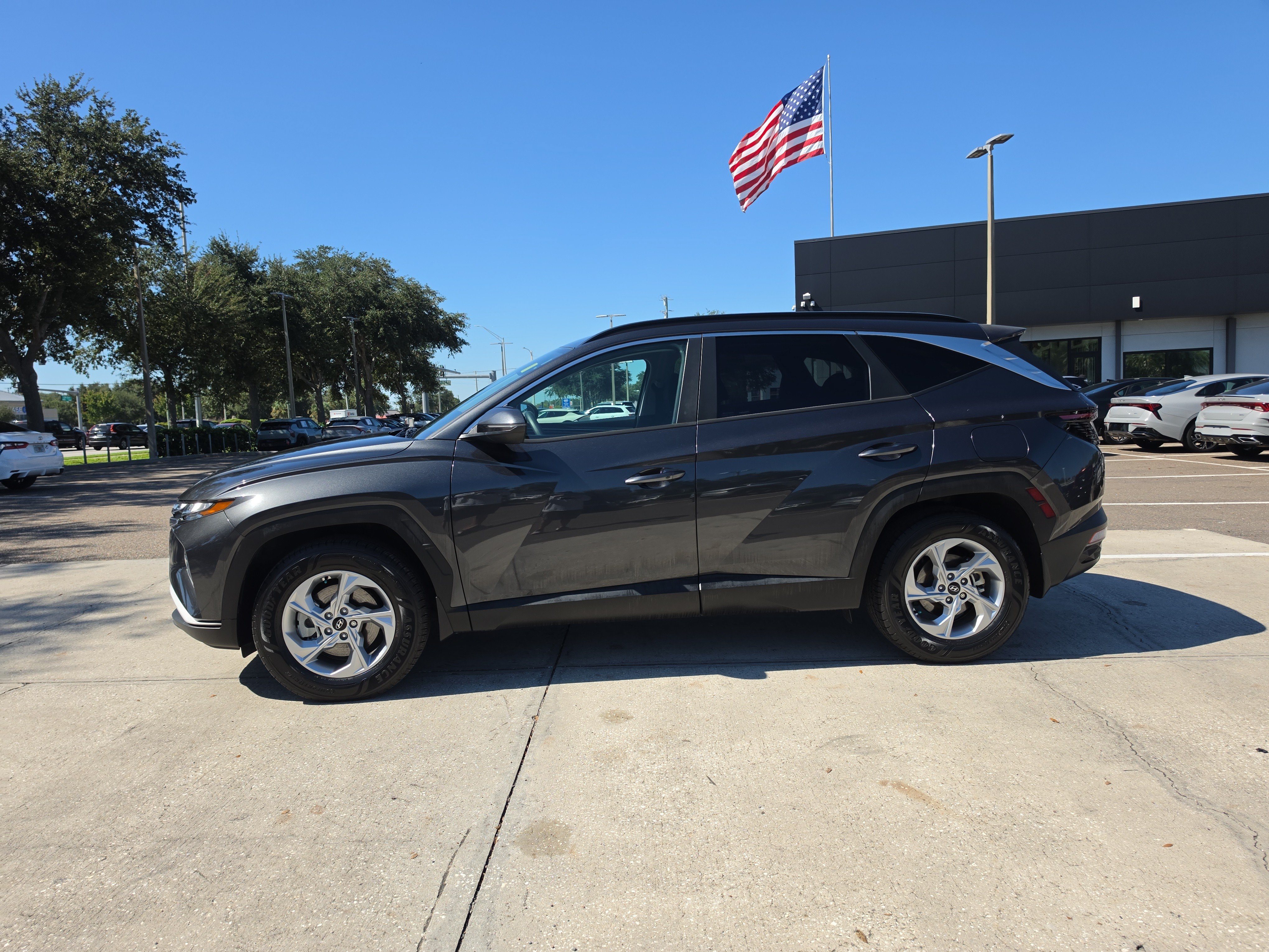 Used 2022 Hyundai Tucson SEL w/ Cargo Package FWD image 5