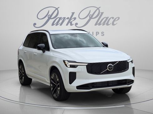 New 2026 Volvo XC90 T8 Ultra w/ Protection Package Premier AWD/4WD image 8
