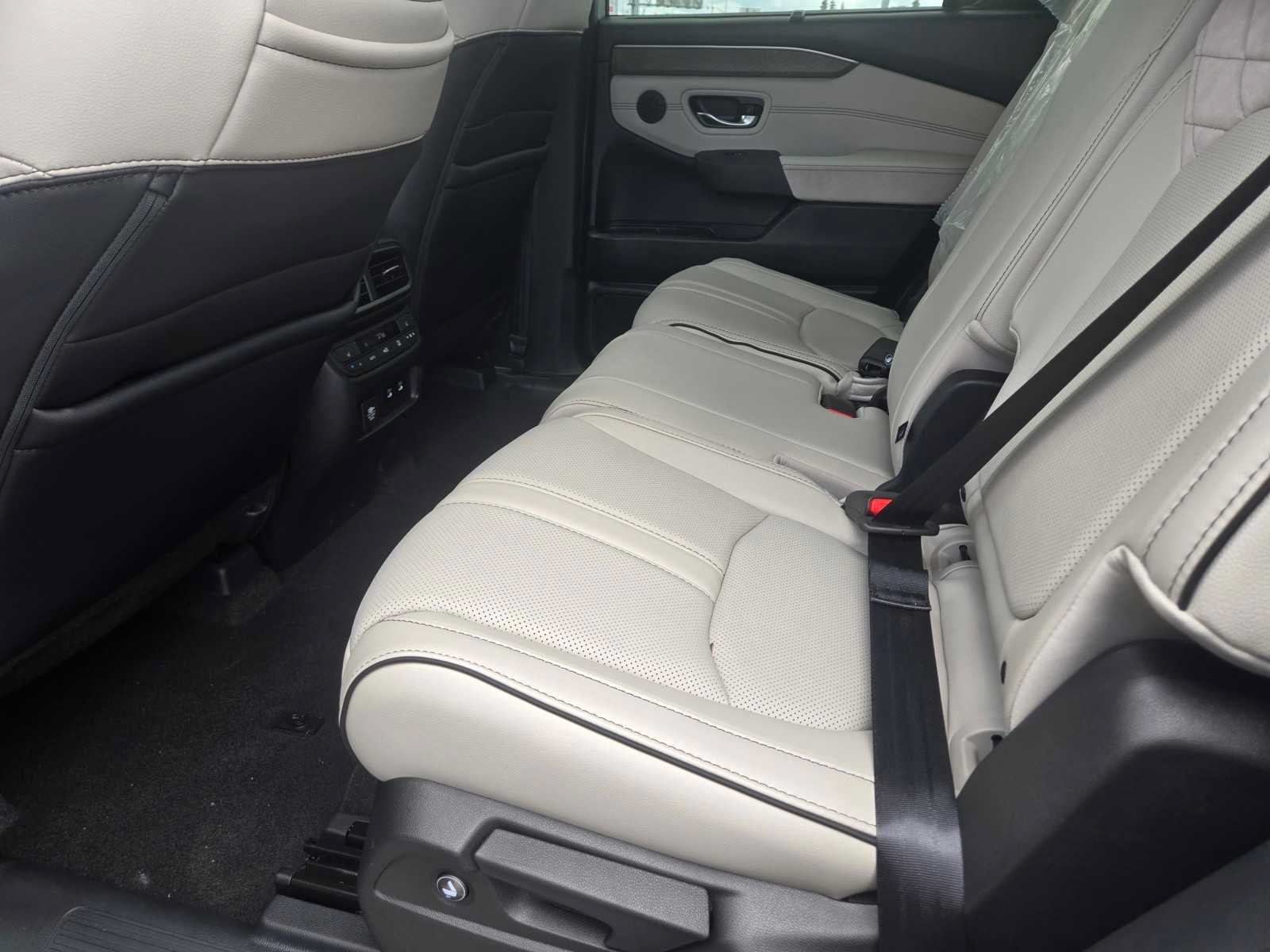 New 2026 Honda Pilot Elite image 8