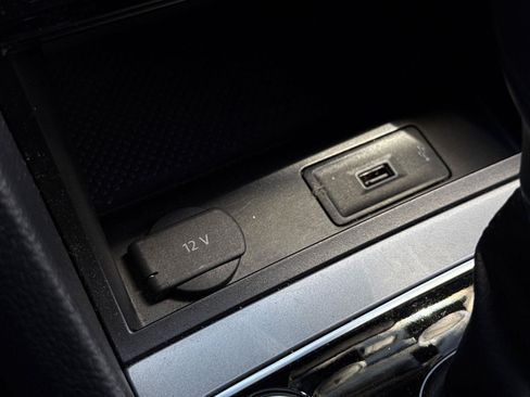 Used 2022 Volkswagen Passat 2.0T SE FWD image 18