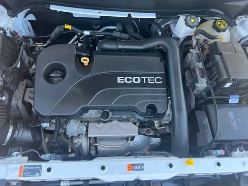 Used 2021 Chevrolet Equinox LT AWD/4WD image 43