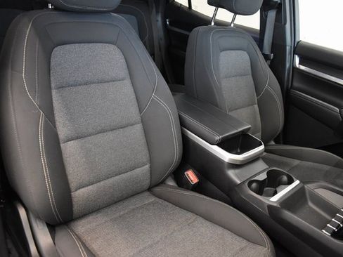 Used 2025 GMC Terrain Elevation image 6