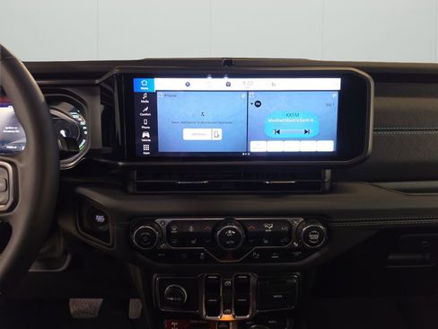 Certified 2025 Jeep Wrangler Unlimited Rubicon 4xe w/ Safety Group AWD/4WD image 20