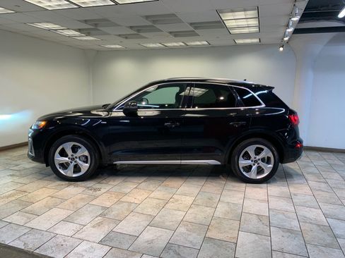 Used 2022 Audi Q5 2.0T Premium Plus w/ Premium Plus Package AWD/4WD image 6