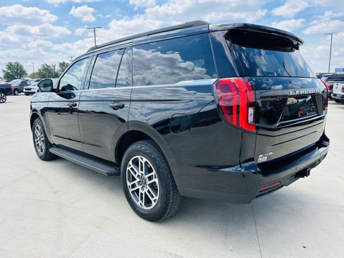 Used 2025 Ford Expedition Active AWD/4WD image 46