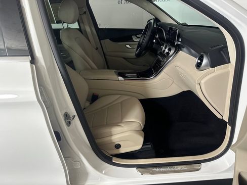 Certified 2022 Mercedes-Benz GLC 300 image 14