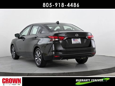 Used 2023 Nissan Versa SV image 5