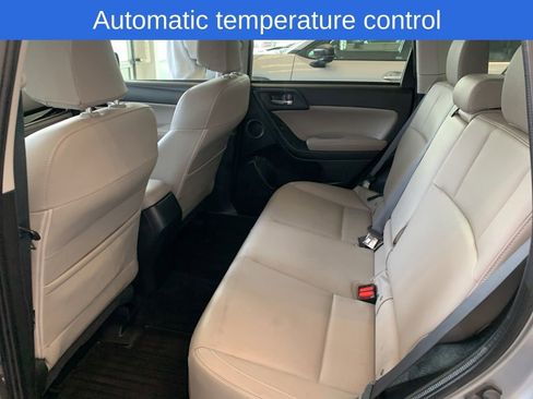 Used 2018 Subaru Forester 2.5i Limited image 12