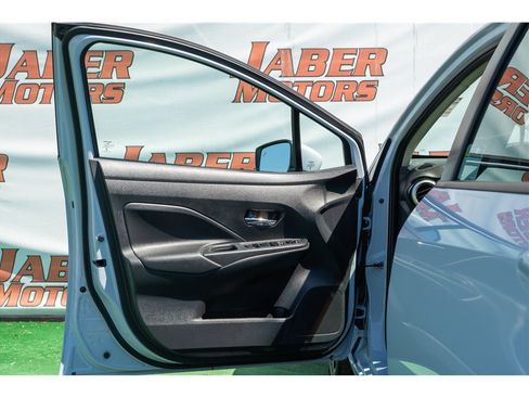 Used 2025 Nissan Versa SV w/ Trunk Package FWD image 29