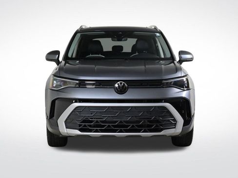 Used 2025 Volkswagen Taos SE image 8