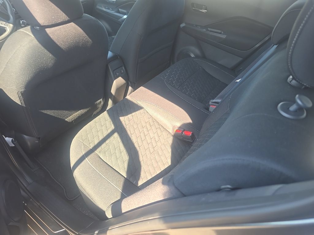 Used 2024 Nissan Kicks SV w/ Interior Electronics Package FWD image 11