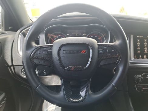 Used 2015 Dodge Charger SXT RWD image 19