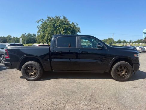 Used 2020 RAM 1500 Limited w/ Black Appearance Package AWD/4WD image 3