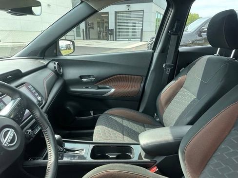 Used 2022 Nissan Kicks SR w/ Interior Electronics Package FWD image 8