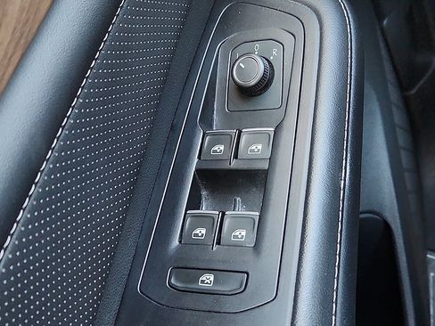 Used 2024 Volkswagen Atlas SE image 9