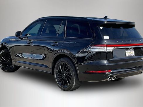 Used 2024 Lincoln Aviator Reserve w/ Equipment Group 201A image 4