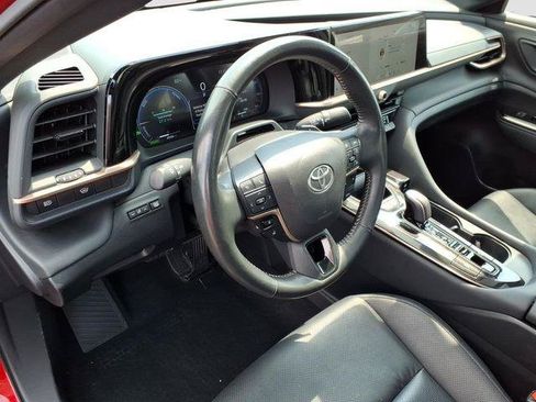 Certified 2024 Toyota Crown Platinum AWD/4WD image 7