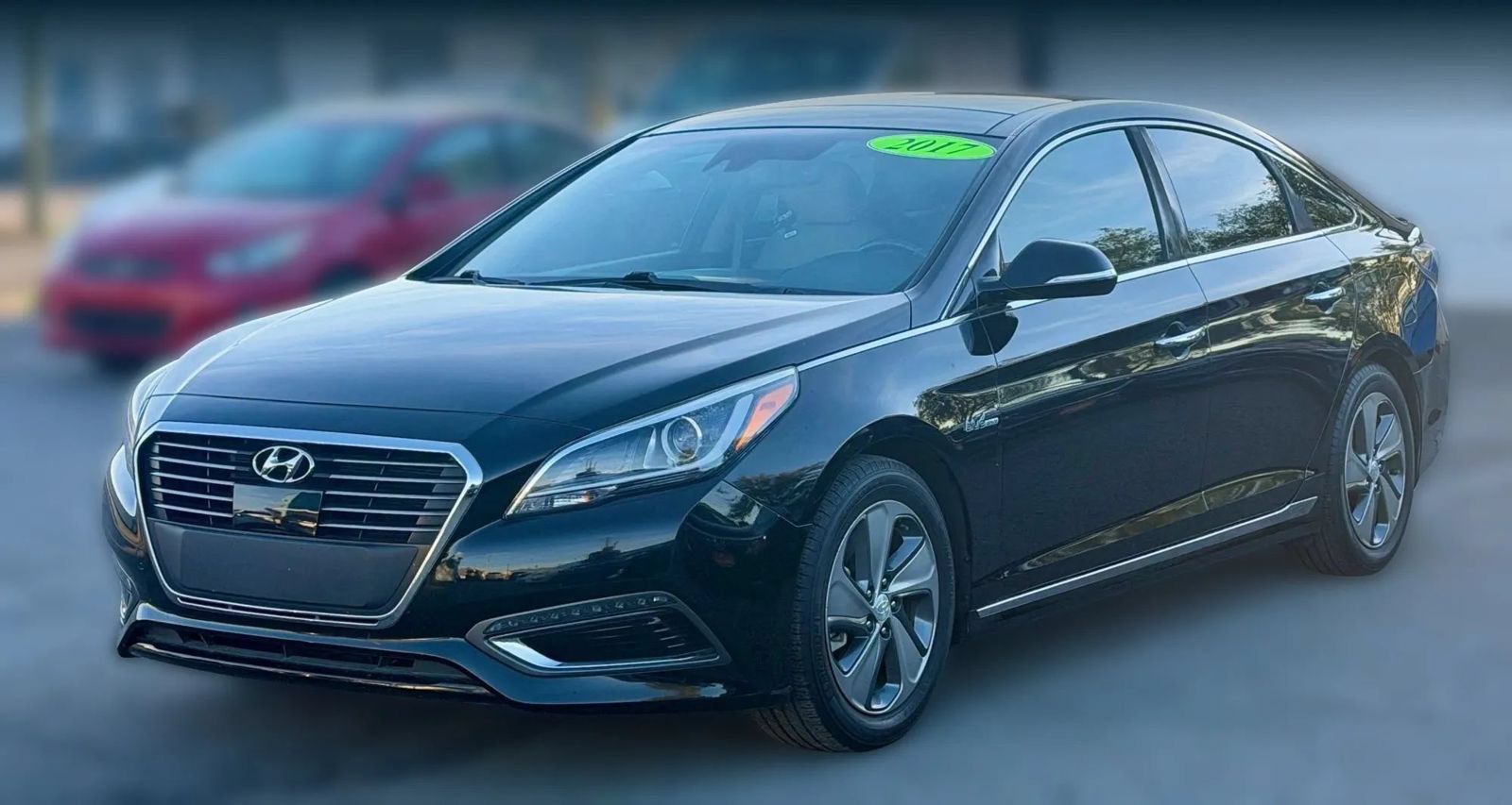 Used 2017 Hyundai Sonata Limited w/ Ultimate Package 02 FWD image 5