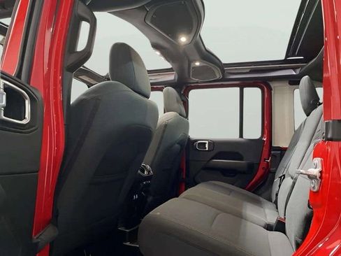 Used 2025 Jeep Wrangler Unlimited Sahara w/ Safety Group image 26