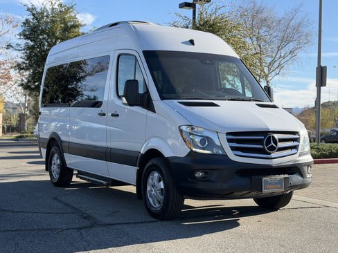 Used 2017 Mercedes-Benz Sprinter 2500 image 5