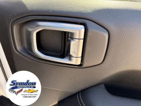 Used 2020 Jeep Wrangler Unlimited Sahara image 22