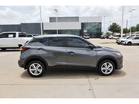 Used 2025 Nissan Kicks Play S FWD image 7