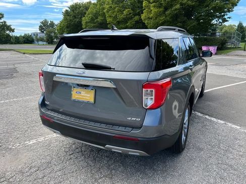 Used 2023 Ford Explorer XLT w/ Equipment Group 202A AWD/4WD image 10