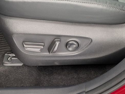 Used 2025 Toyota Grand Highlander FWD image 14