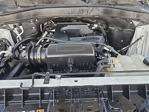Used 2020 Ford Explorer XLT RWD image 23