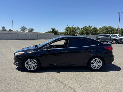 Used 2018 Ford Focus Titanium FWD image 6