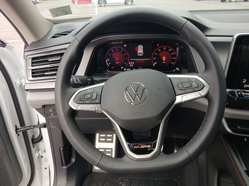 New 2026 Volkswagen Atlas Peak Edition AWD/4WD image 14