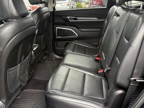 Used 2021 Kia Telluride LX FWD image 31