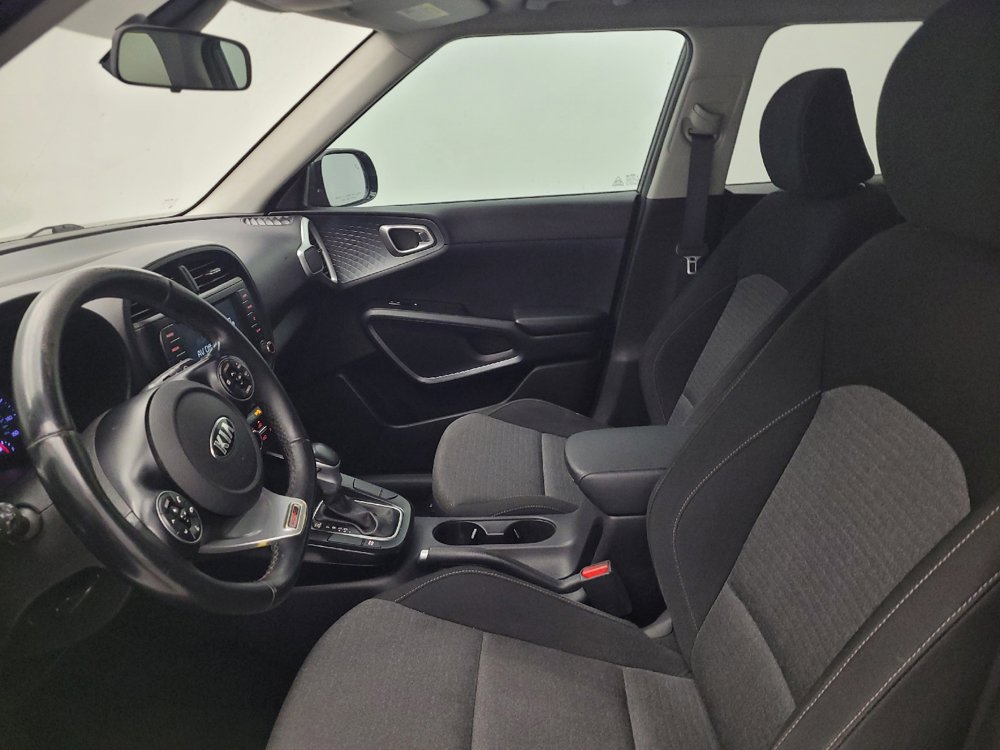 Used 2021 Kia Soul GT-Line FWD image 17