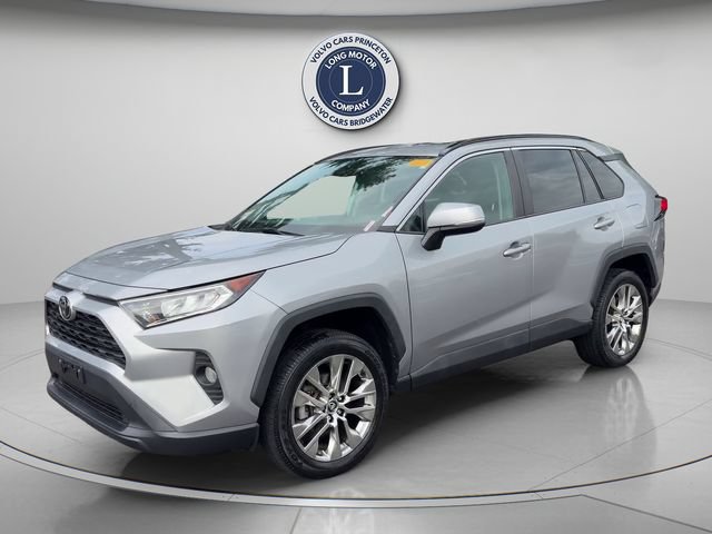 Used 2020 Toyota RAV4 XLE Premium FWD image 1