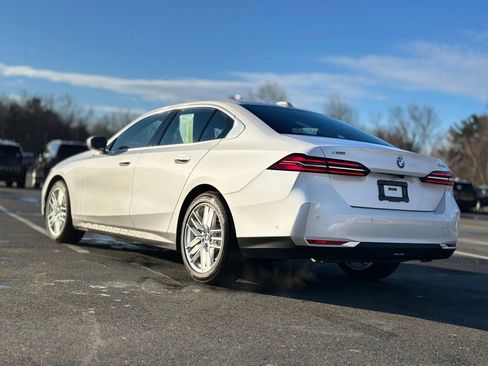 Certified 2025 BMW 530i xDrive w/ Premium Package image 4