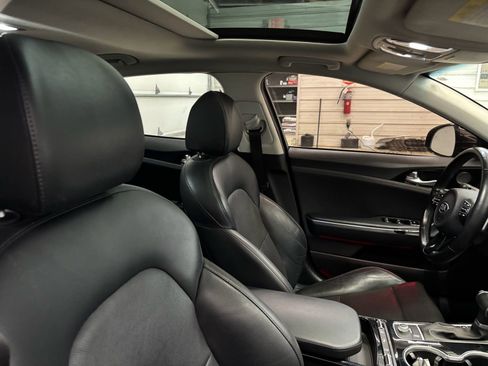 Used 2019 Kia Stinger w/ Sun & Sound Package image 27