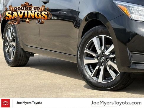 Used 2025 Nissan Versa SV image 11